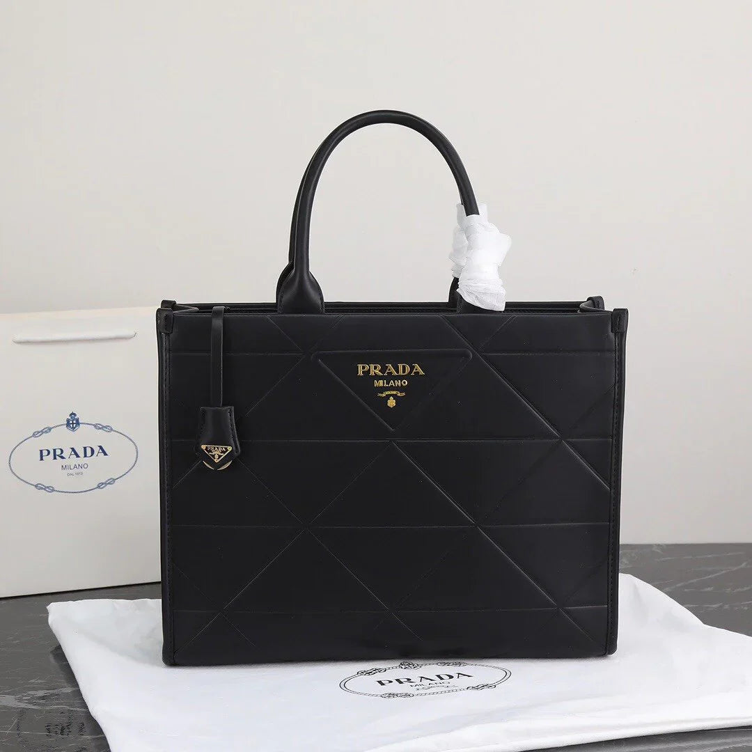 New Fashionable Versatile Tote Bag Large Capacity Shopping Bag 1024011917
