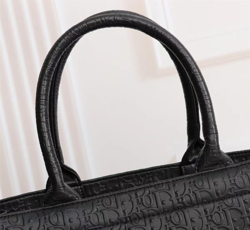 Book Tote In Leather