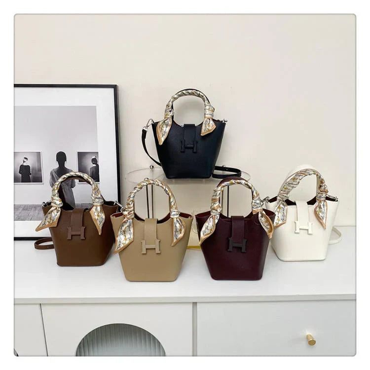 All-match Fashion Portable Messenger Bag 1024041612
