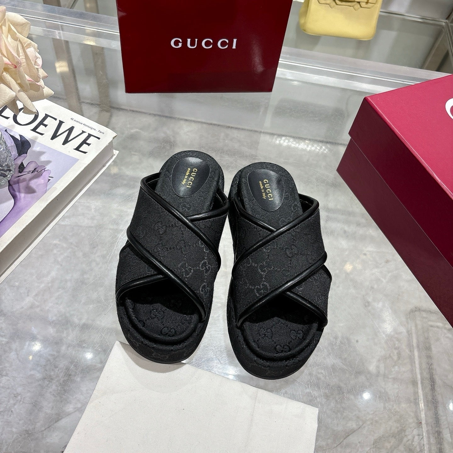 GG cross-upper thick-soled flip-flops 0725052901